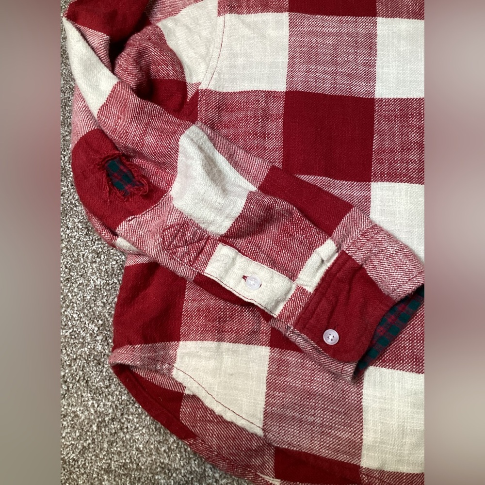 American Eagle Outfitters Red and Cream Cropped Buffalo Plaid Hooded Flannel - Picture 2 of 9